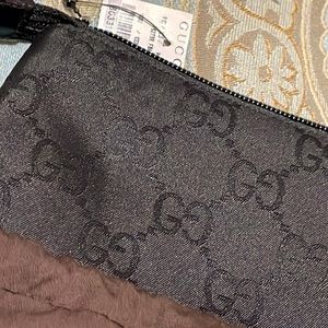 ❤️SOLD❤️BNWT Authentic Gucci Cosmetic Pouch